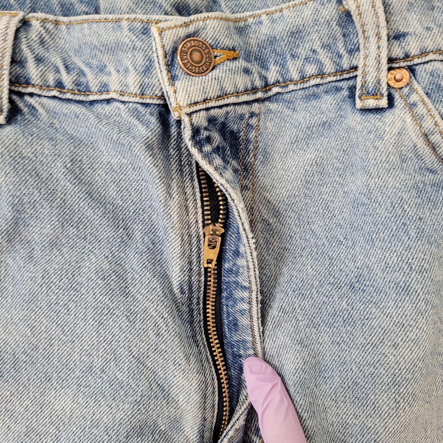 90s Levi's 550 Relaxed Jeans 32x29