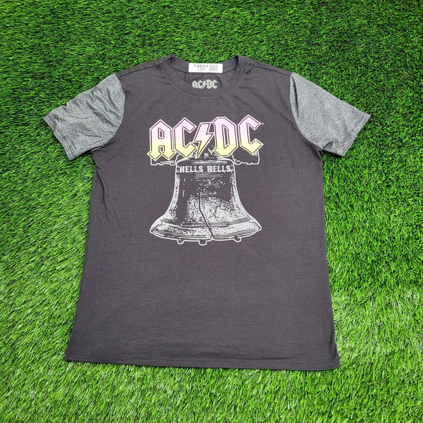 ACDC Shirt Womens Medium 19x24 Hells-Bells Two-Tone