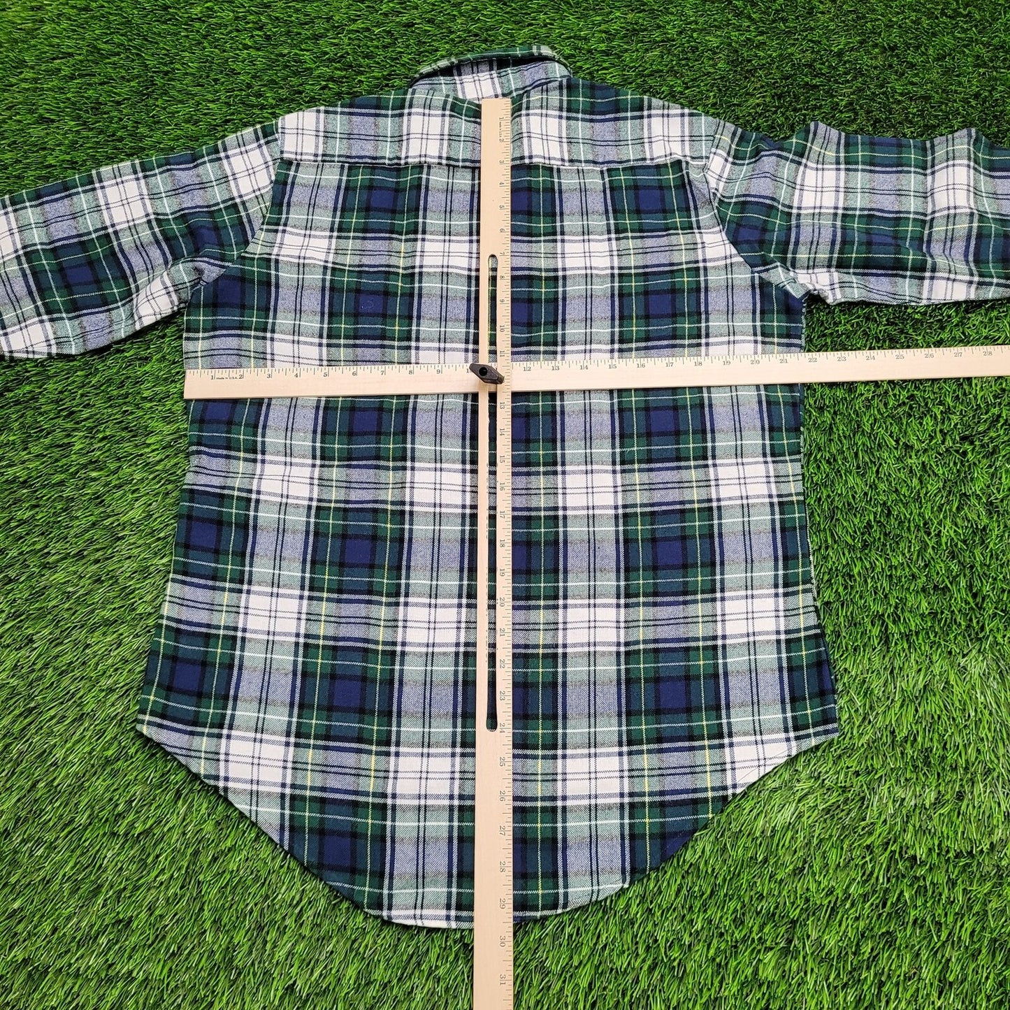 Classic Flannel Shirt Medium 22x29 Green