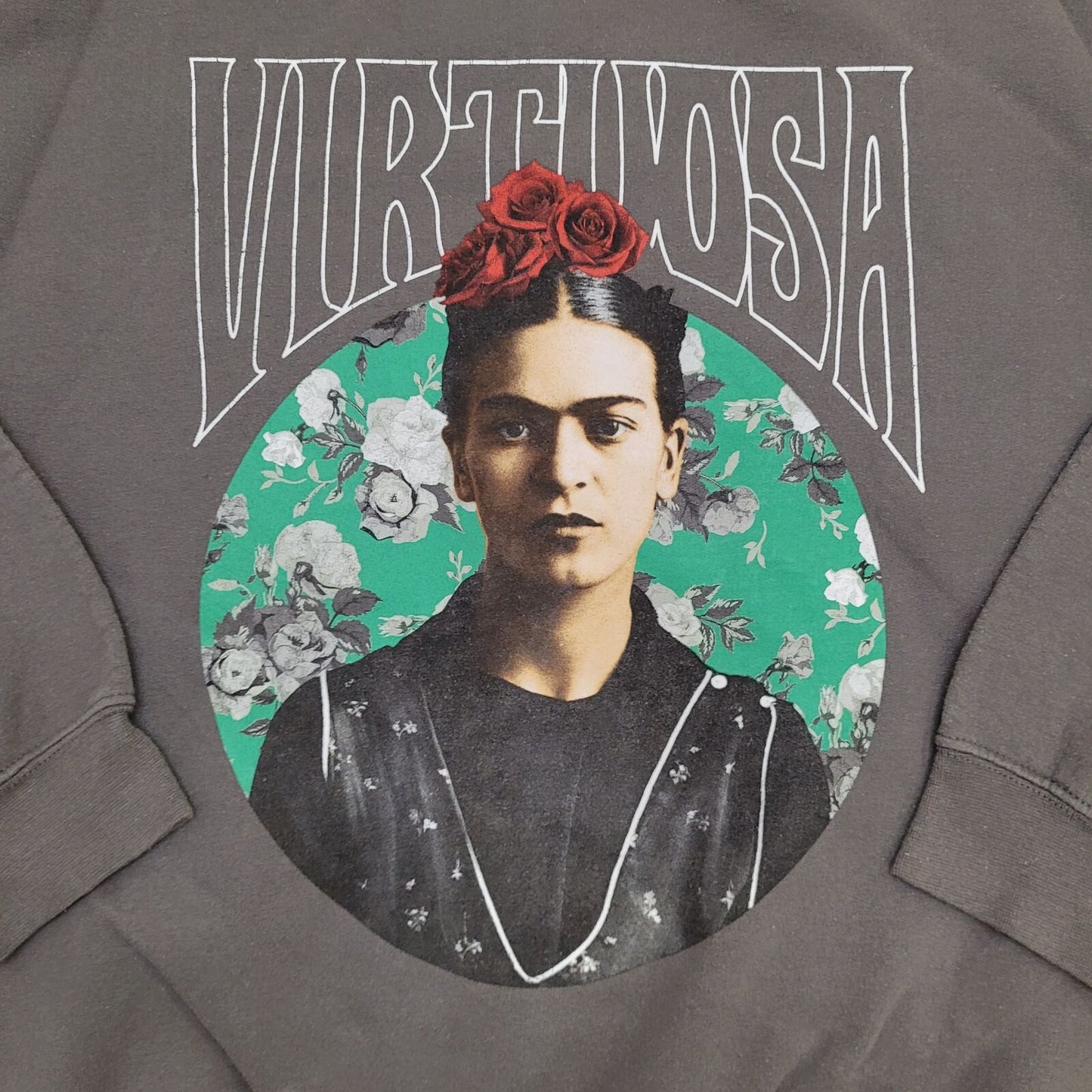 Frida-Kahlo Sweatshirt Womens Large 23x25 Gray Taupe