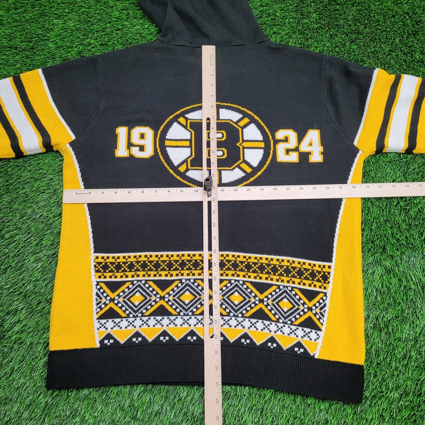 Boston Bruins Sweater Hoodie Large 23x27 Black Yellow