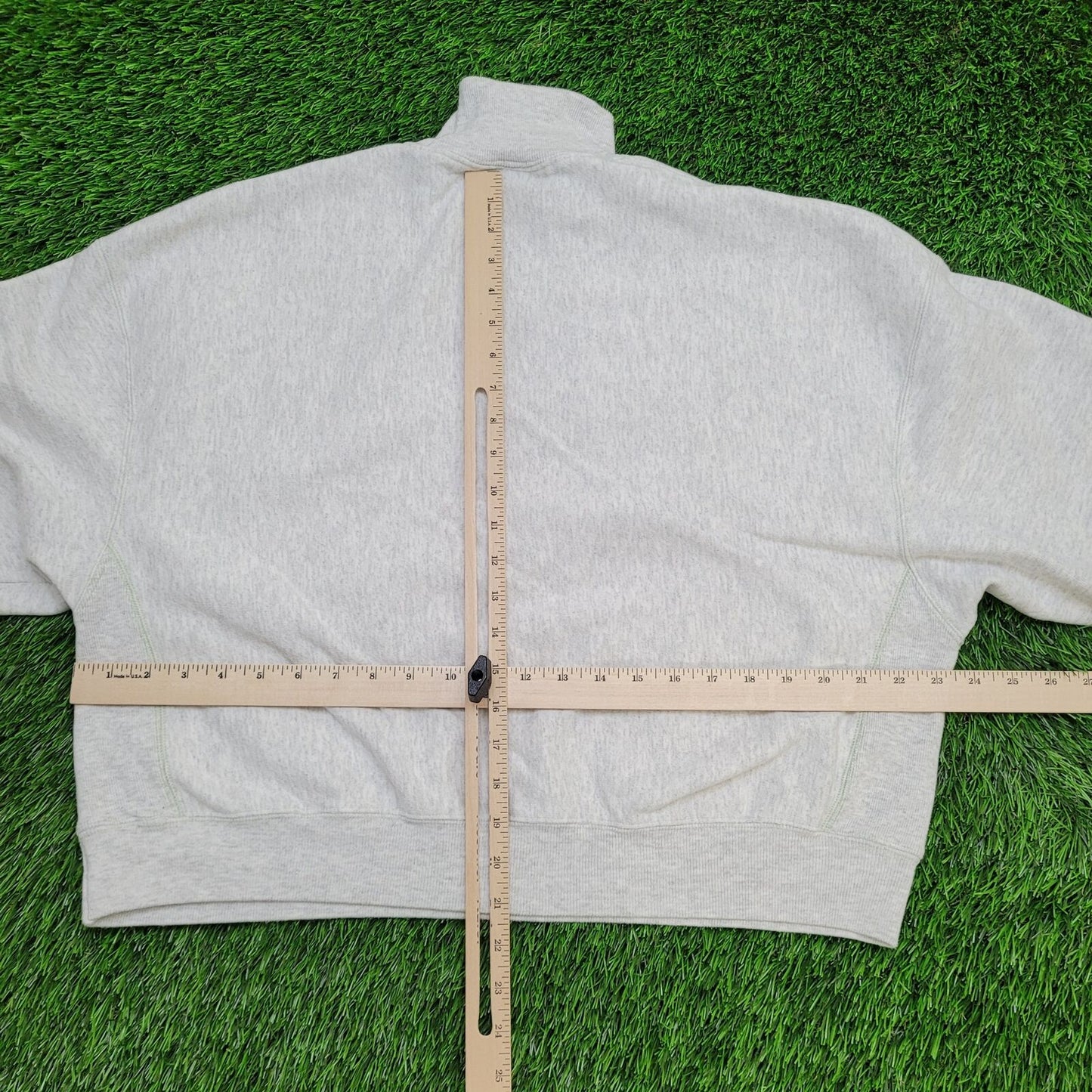 Champion Cropped Sweatshirt Medium 23x21 Gray