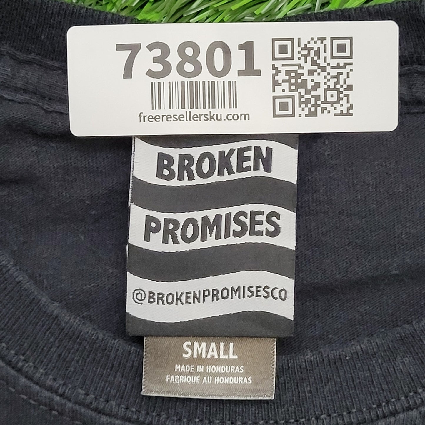 Broken-Promises Shirt Small 17x25 New-York