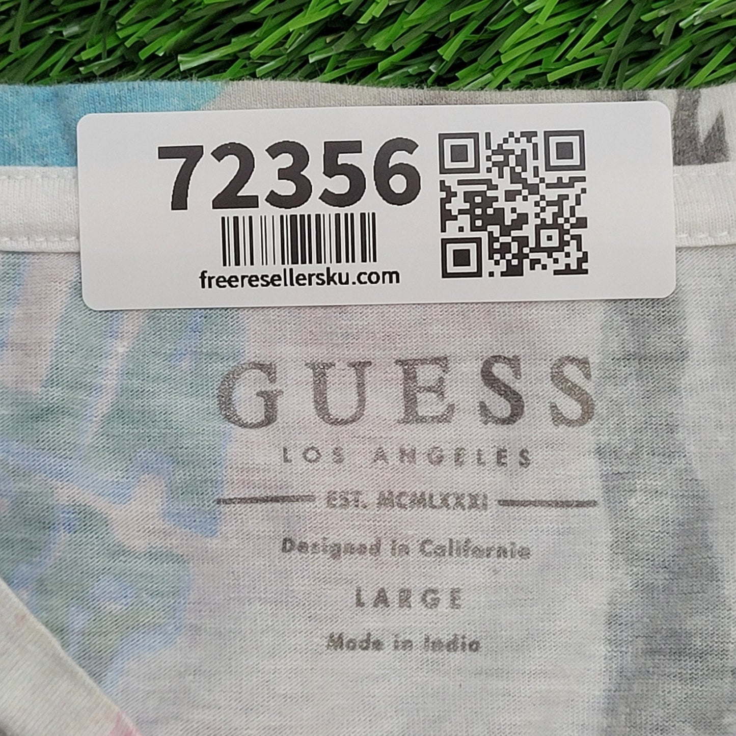 GUESS AOP Shirt Womens Large 21x26 Magazine