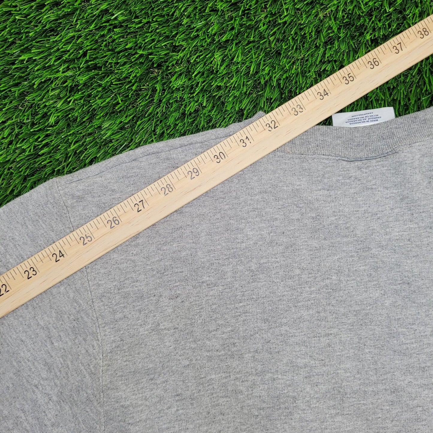 Champion Loyola Sweatshirt Medium 21x24 Gray