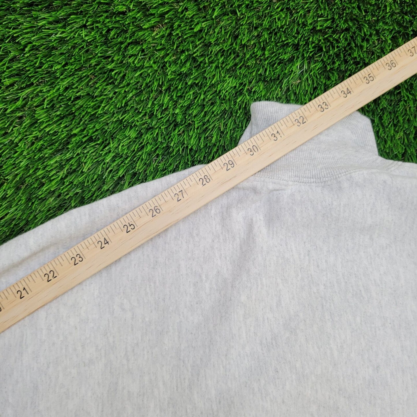 Champion Cropped Sweatshirt Medium 23x21 Gray