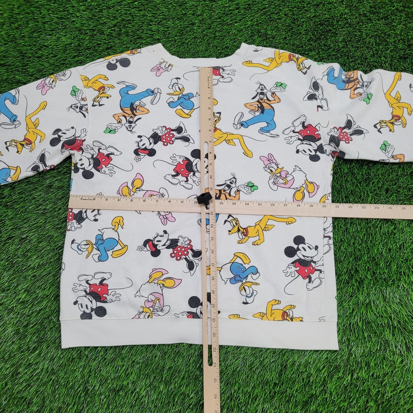 Disney Mickey AOP Sweatshirt Womens Large 21x23 White