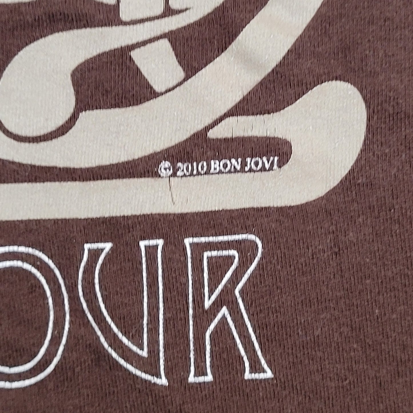 Bon-Jovi Shirt Large 22x27 The-Circle-Tour 2010