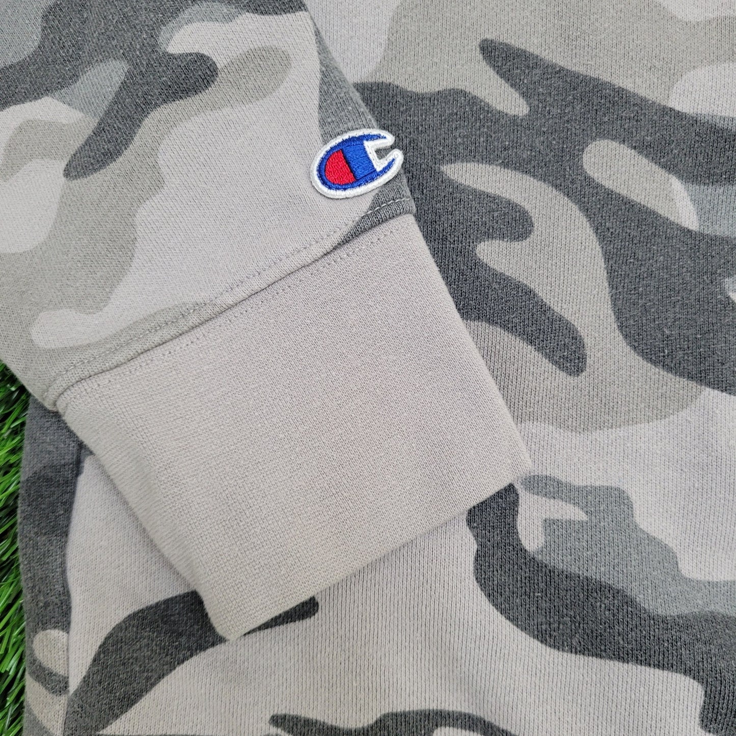 Champion Camo Hoodie Large 22x26 Woodland C-Logo