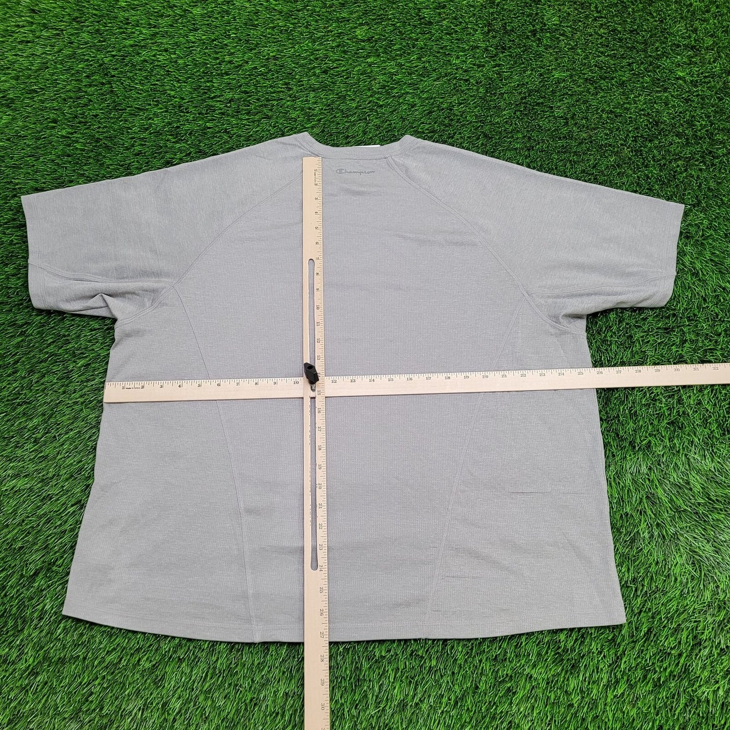 Champion Shirt 2XL 26x27 Gray Script-Spellout