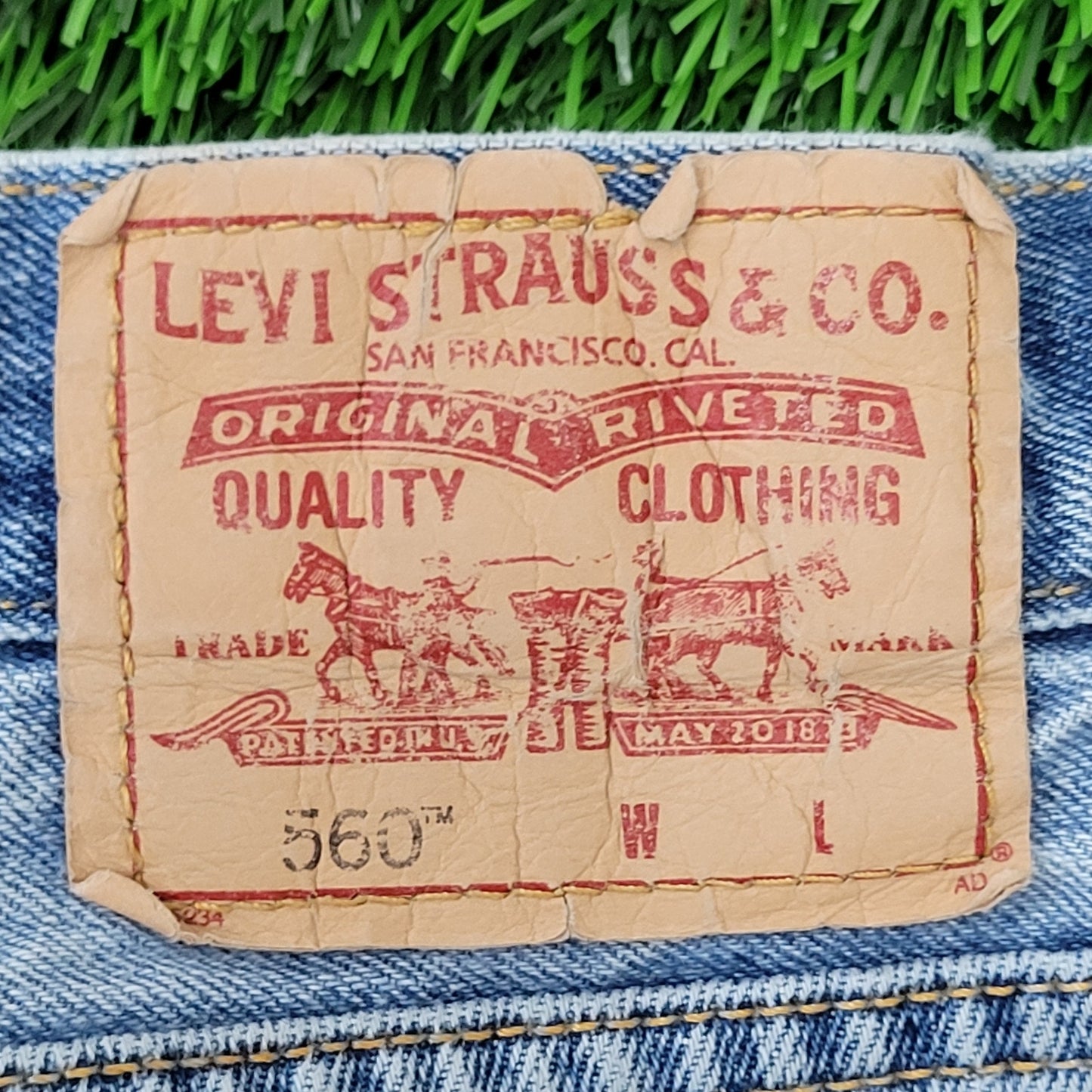 Vintage Y2K LEVIS 560 Jeans 39x34 Faded Light-Wash