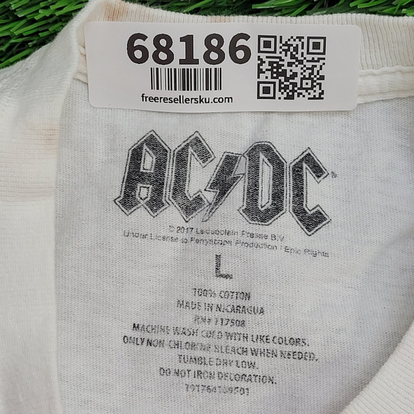 ACDC Band Shirt Womens Large 20x26 Back-In-Black