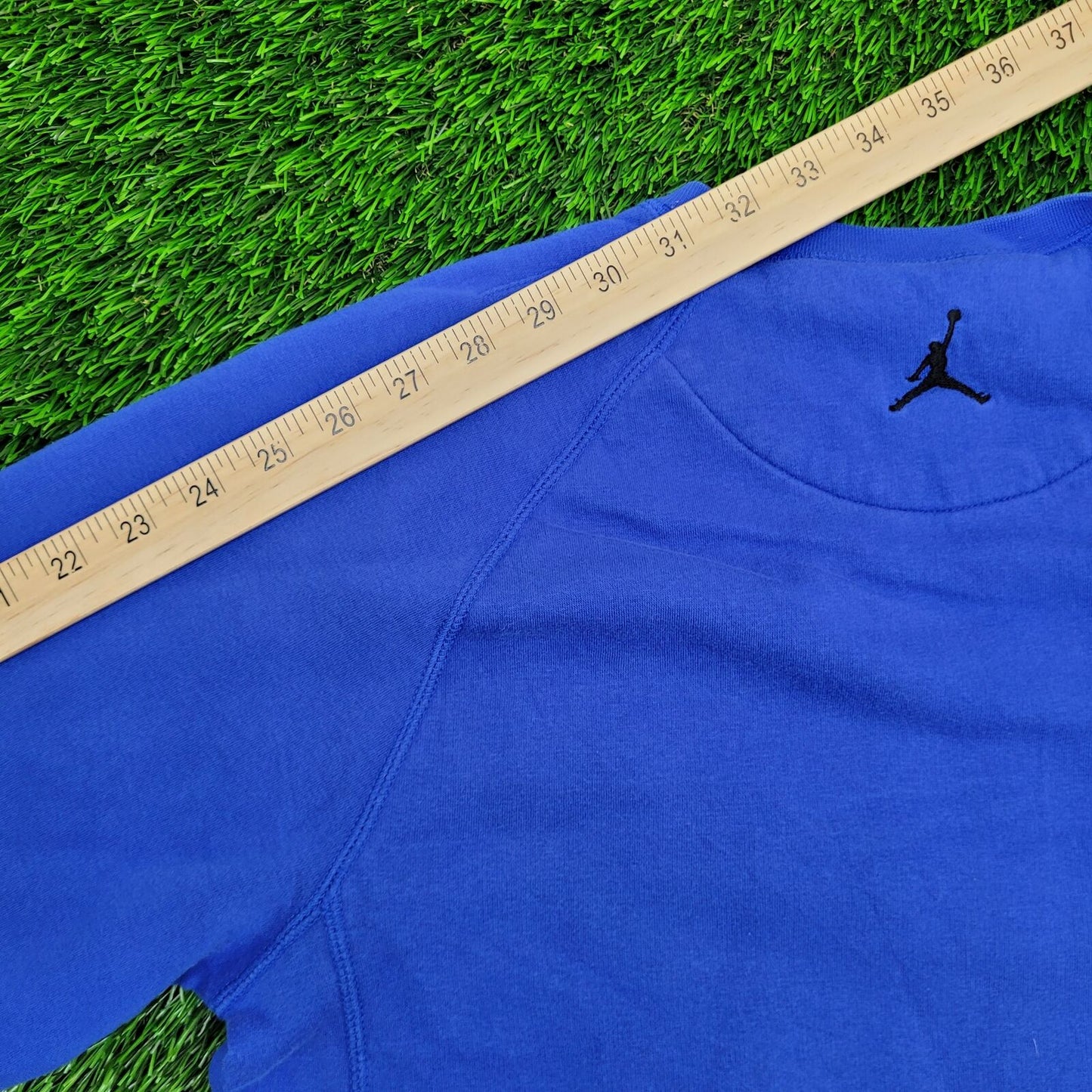 Air-Jordan Sweatshirt Medium 20x26 Blue