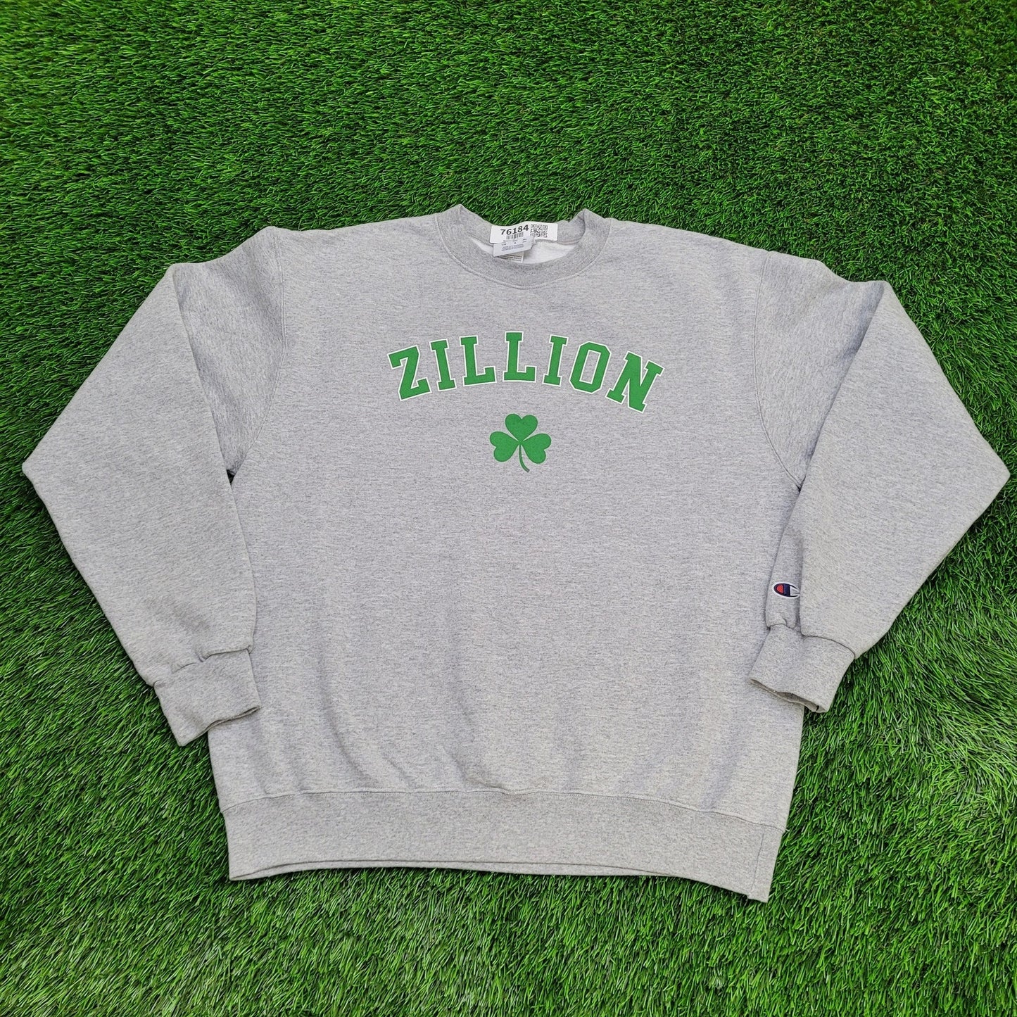 Champion Zillion Sweatshirt Large 23x26 Gray Spellout Arch