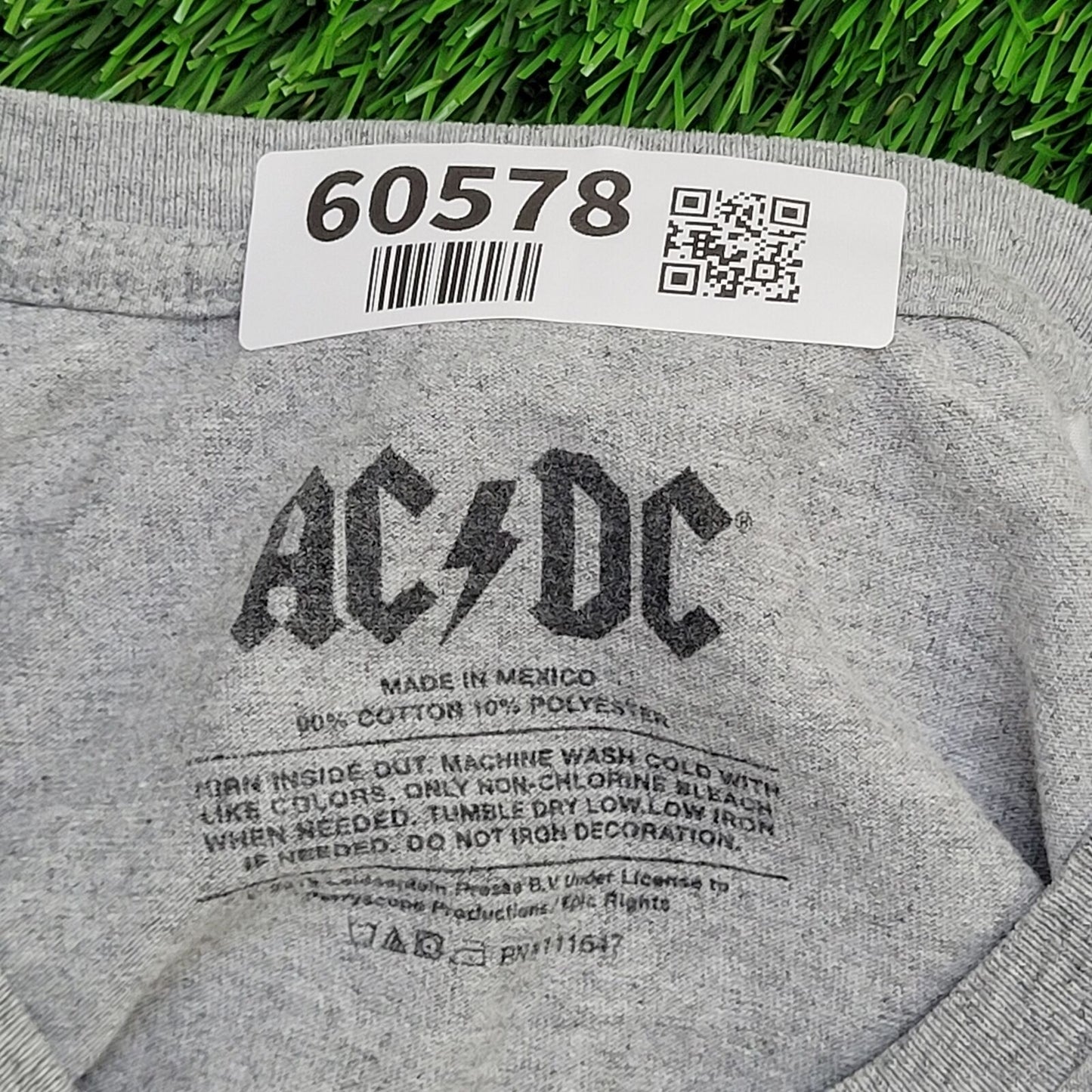 1979 AC/DC Women's Reprint Tee 3XL 27x30 Gray