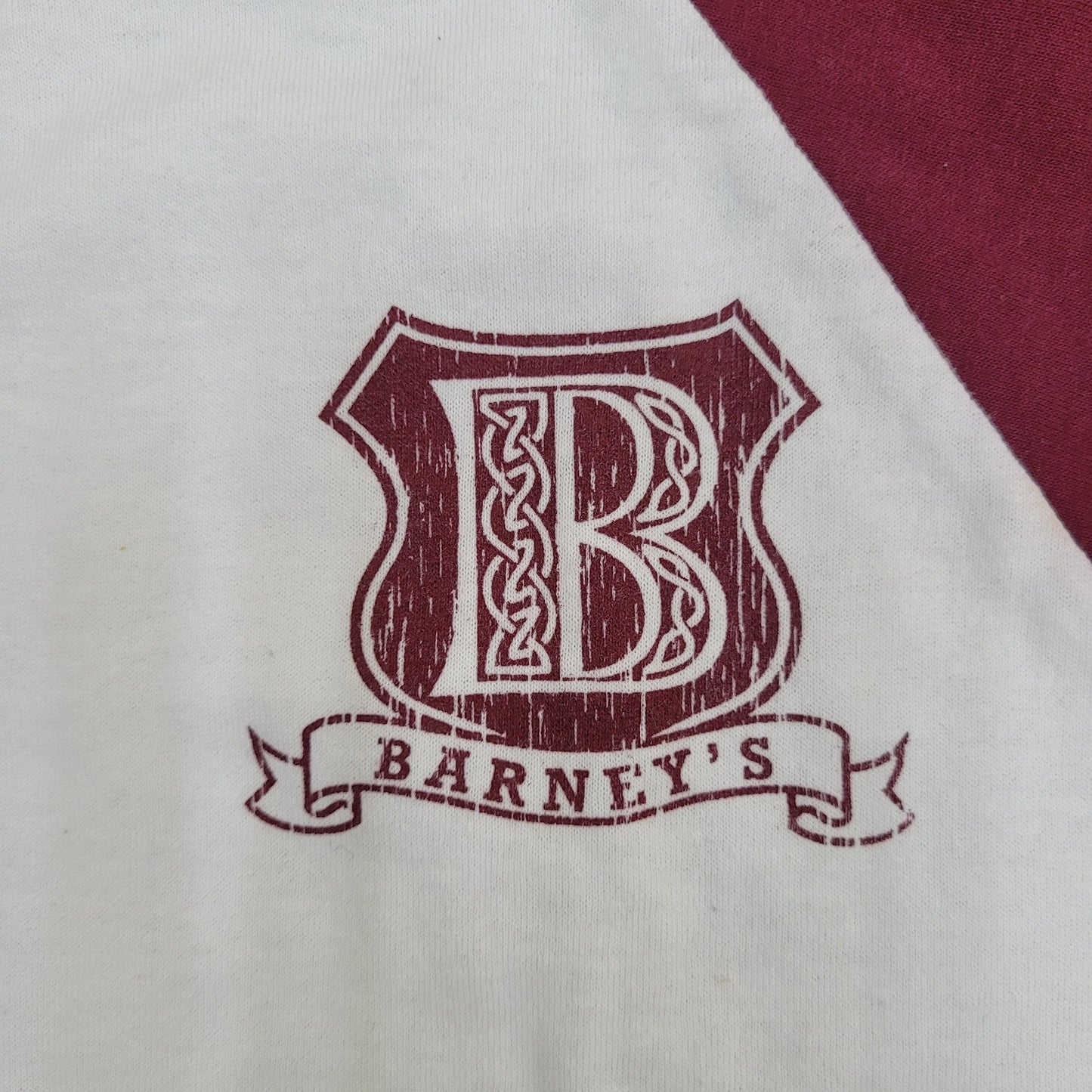 Barneys Crest Raglan Shirt L