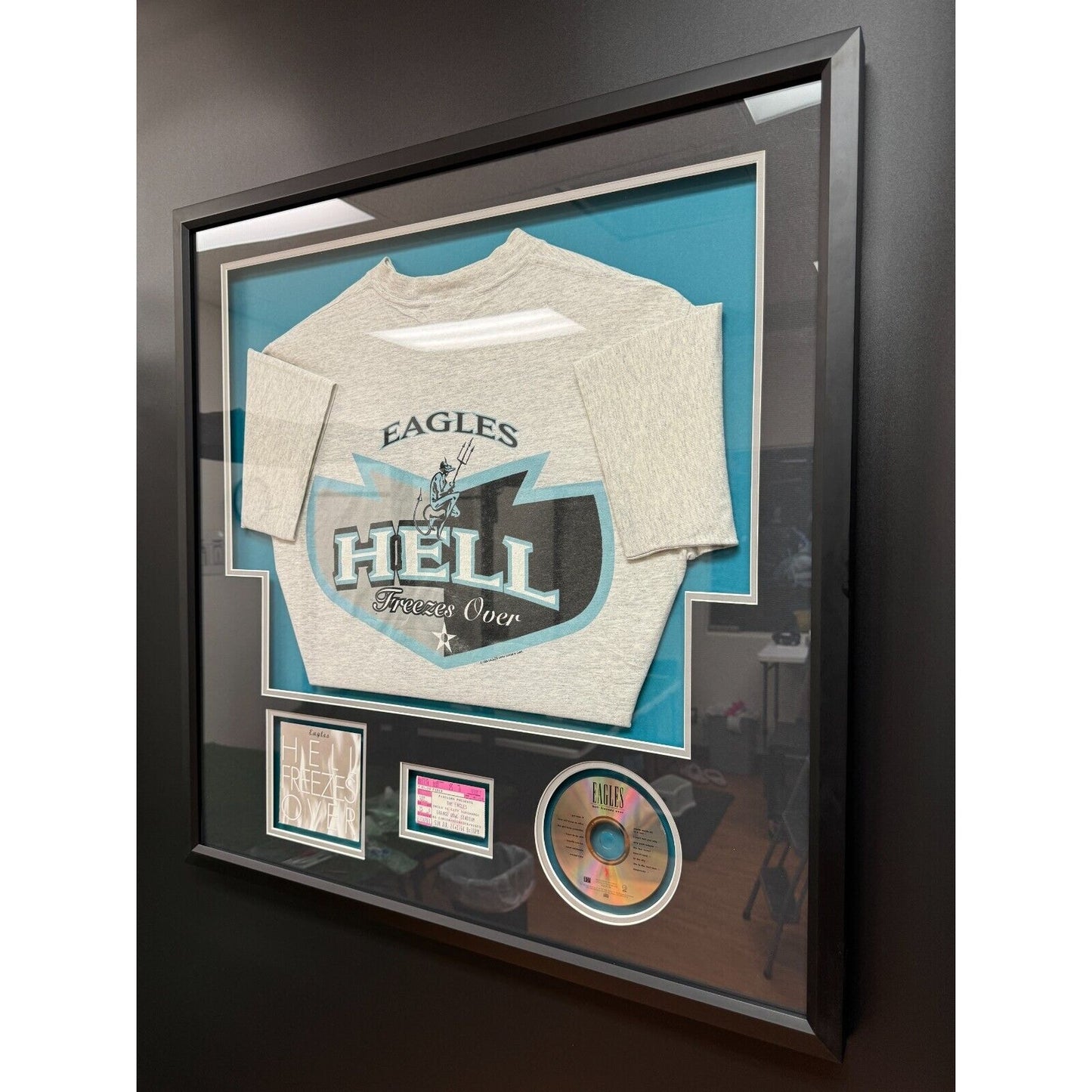 1994 Eagles Hell-Freezes Over Tour Memorabilia Authentic