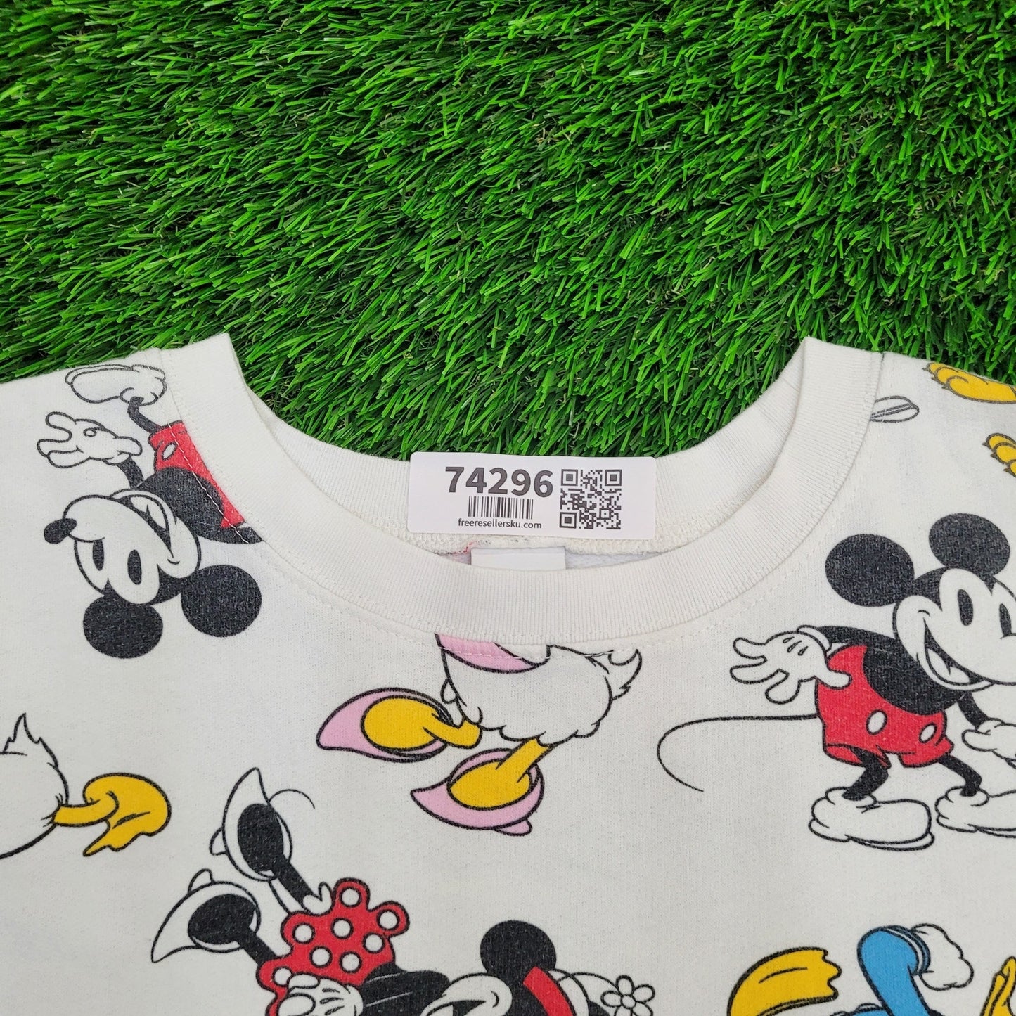 Disney Mickey AOP Sweatshirt Womens Large 21x23 White