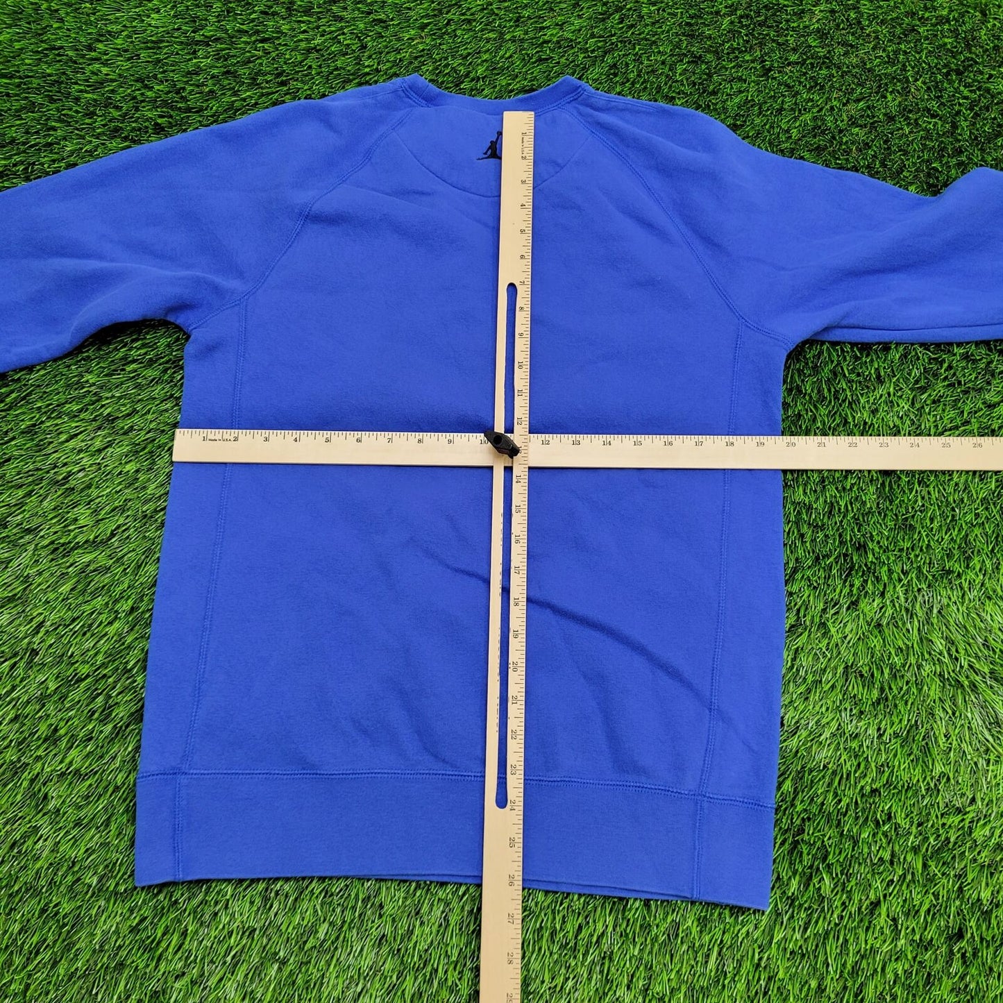 Air-Jordan Sweatshirt Medium 20x26 Blue