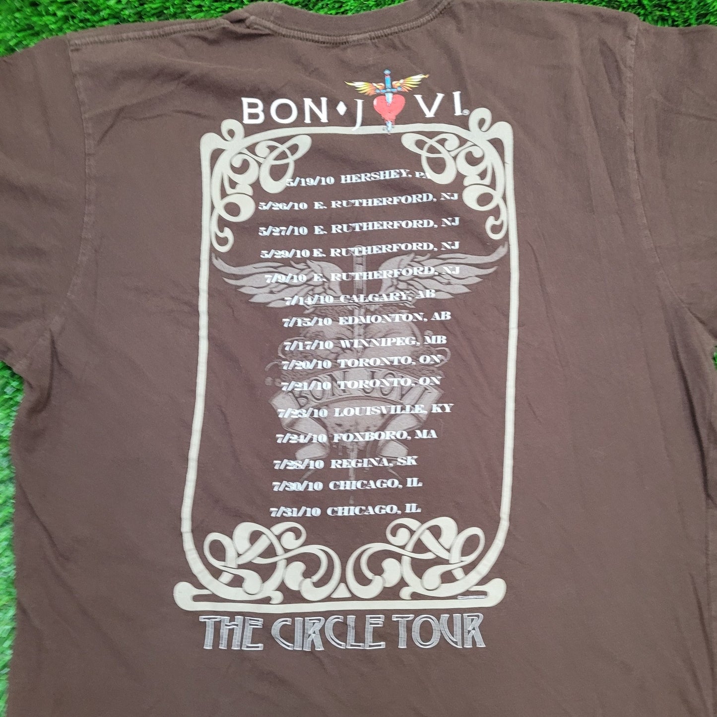 Bon-Jovi Shirt Large 22x27 The-Circle-Tour 2010